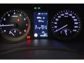 Hyundai Tucson (2017) thumbnail 23