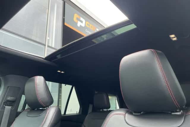 Ford Explorer (2021) thumbnail 2