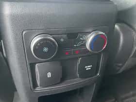 Ford Explorer (2021) thumbnail 27