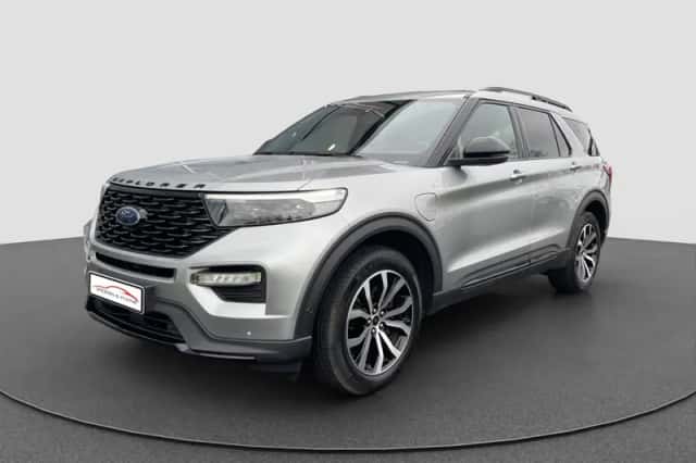 Ford Explorer (2021) thumbnail 5