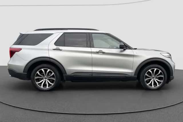 Ford Explorer (2021) thumbnail 6