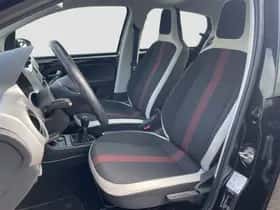 Volkswagen Up! (2019) thumbnail 4