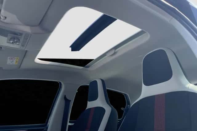 Volkswagen Up! (2019) thumbnail 5