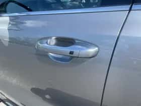 Kia Sorento (2022) thumbnail 33