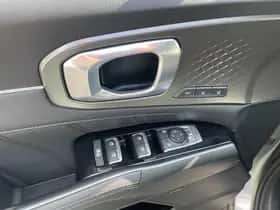 Kia Sorento (2021) thumbnail 8