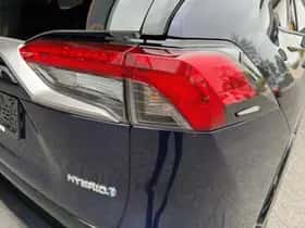 Toyota RAV4 (2024) thumbnail 18