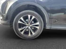 Toyota RAV4 (2015) thumbnail 17