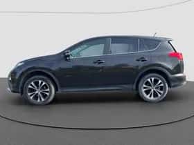 Toyota RAV4 (2015) thumbnail 8