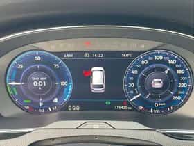 Volkswagen Passat (2016) thumbnail 13
