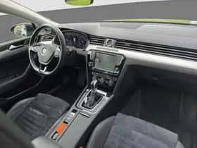 Volkswagen Passat (2016) thumbnail 4