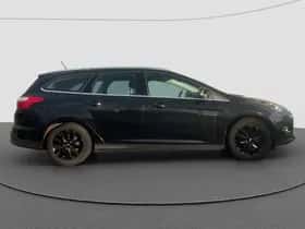 Ford Focus (2012) thumbnail 2