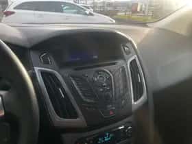 Ford Focus (2012) thumbnail 12