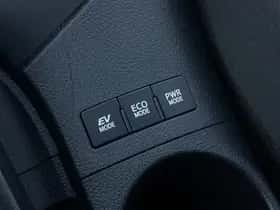 Toyota Auris (2017) thumbnail 15