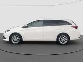 Toyota Auris (2017) thumbnail 5