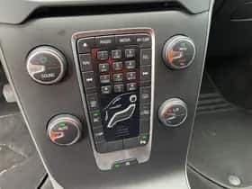 Volvo V40 (2012) thumbnail 17