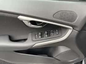 Volvo V40 (2012) thumbnail 9