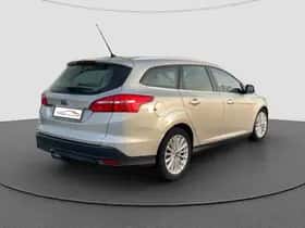 Ford Focus (2015) thumbnail 5