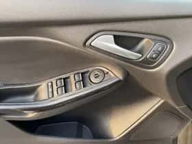 Ford Focus (2015) thumbnail 9