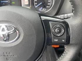 Toyota Yaris (2020) thumbnail 12