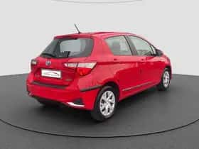Toyota Yaris (2020) thumbnail 4
