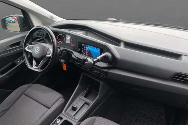 Volkswagen Caddy (2022) thumbnail 2