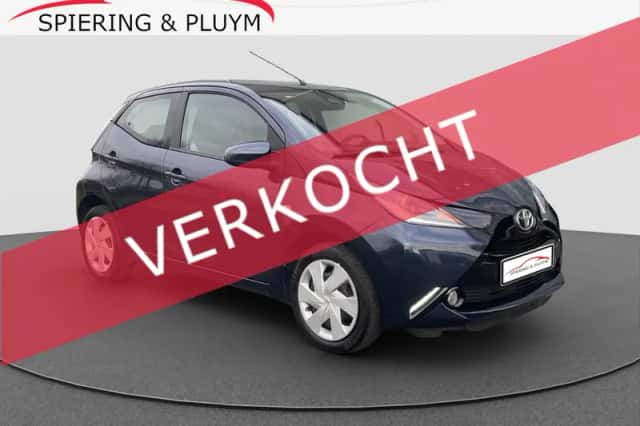 Toyota Aygo (2017) thumbnail 1