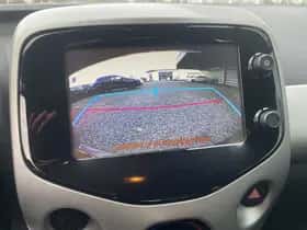 Toyota Aygo (2017) thumbnail 16