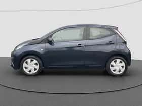 Toyota Aygo (2017) thumbnail 6
