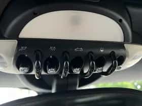 MINI Cabrio (2009) thumbnail 26