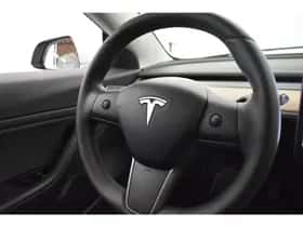 Tesla Model 3 (2020) thumbnail 14