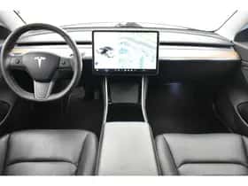 Tesla Model 3 (2020) thumbnail 19