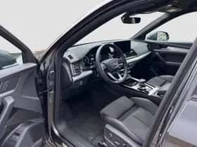 Audi Q5 (2022) thumbnail 2