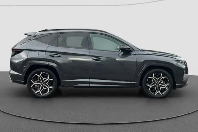 Hyundai Tucson (2022) thumbnail 2