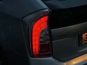 Toyota Prius (2013) thumbnail 21