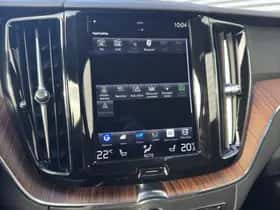Volvo XC60 (2021) thumbnail 18