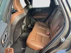 Volvo XC60 (2021) thumbnail 10