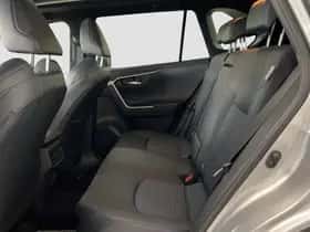 Toyota RAV4 (2022) thumbnail 17