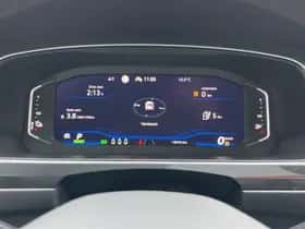 Volkswagen Tiguan (2022) thumbnail 3