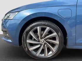 Škoda Octavia (2021) thumbnail 25