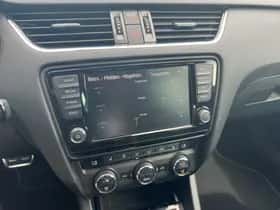 Škoda Octavia (2016) thumbnail 18