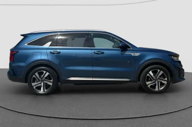 Kia Sorento (2021) thumbnail 2