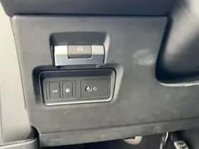 Land Rover Discovery Sport (2021) thumbnail 15