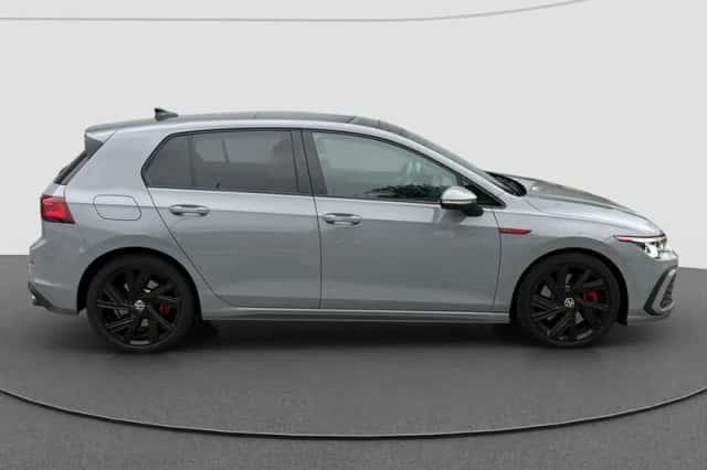 Volkswagen Golf (2023) thumbnail 2