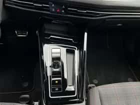Volkswagen Golf (2023) thumbnail 18