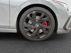 Volkswagen Golf (2023) thumbnail 23