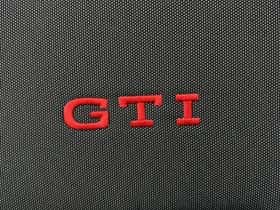 Volkswagen Golf (2023) thumbnail 26