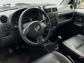Suzuki Jimny (2013) thumbnail 11