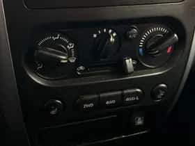 Suzuki Jimny (2013) thumbnail 18