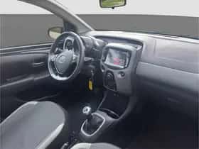 Toyota Aygo (2020) thumbnail 17