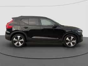 Volvo XC40 (2023) thumbnail 2